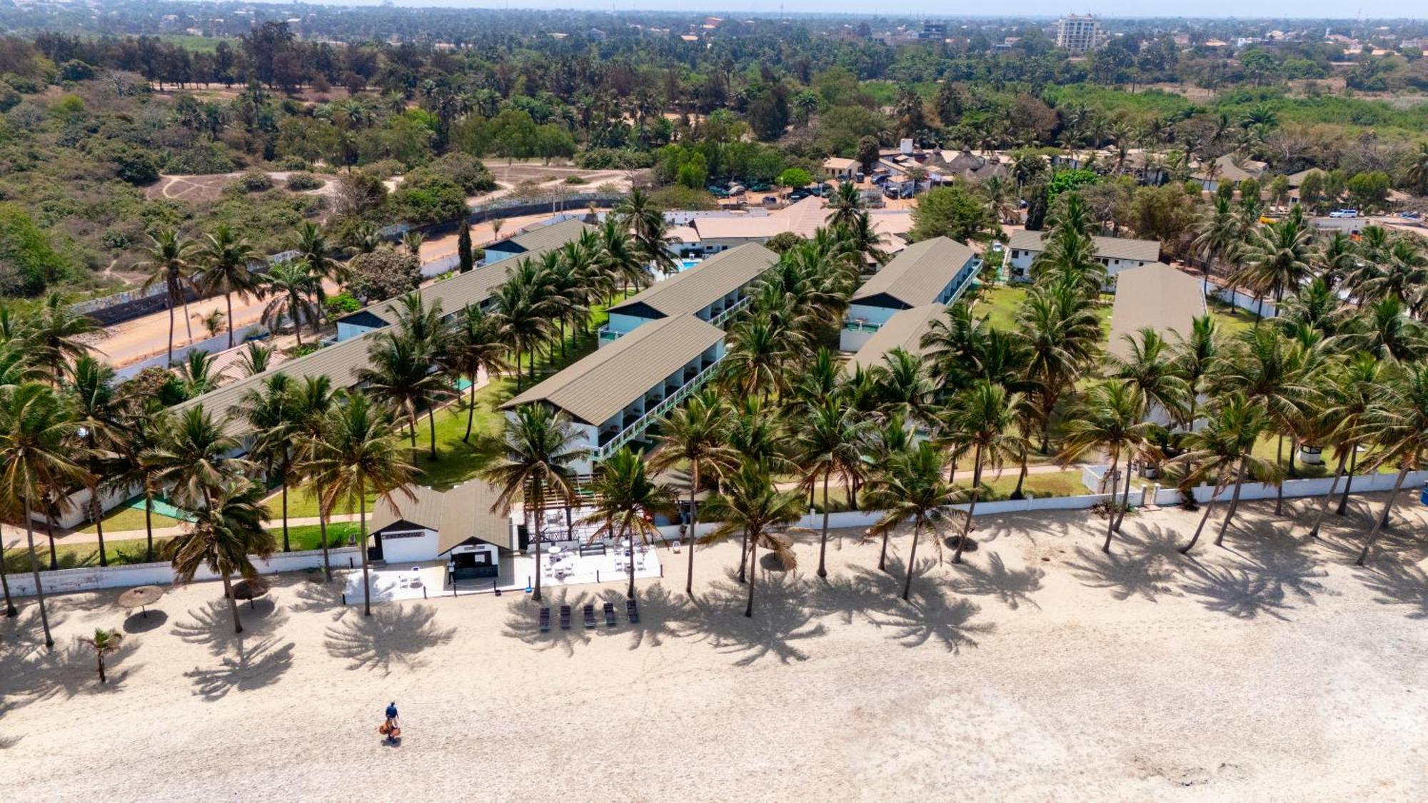Bungalow Beach Hotel Serrekunda Exterior foto